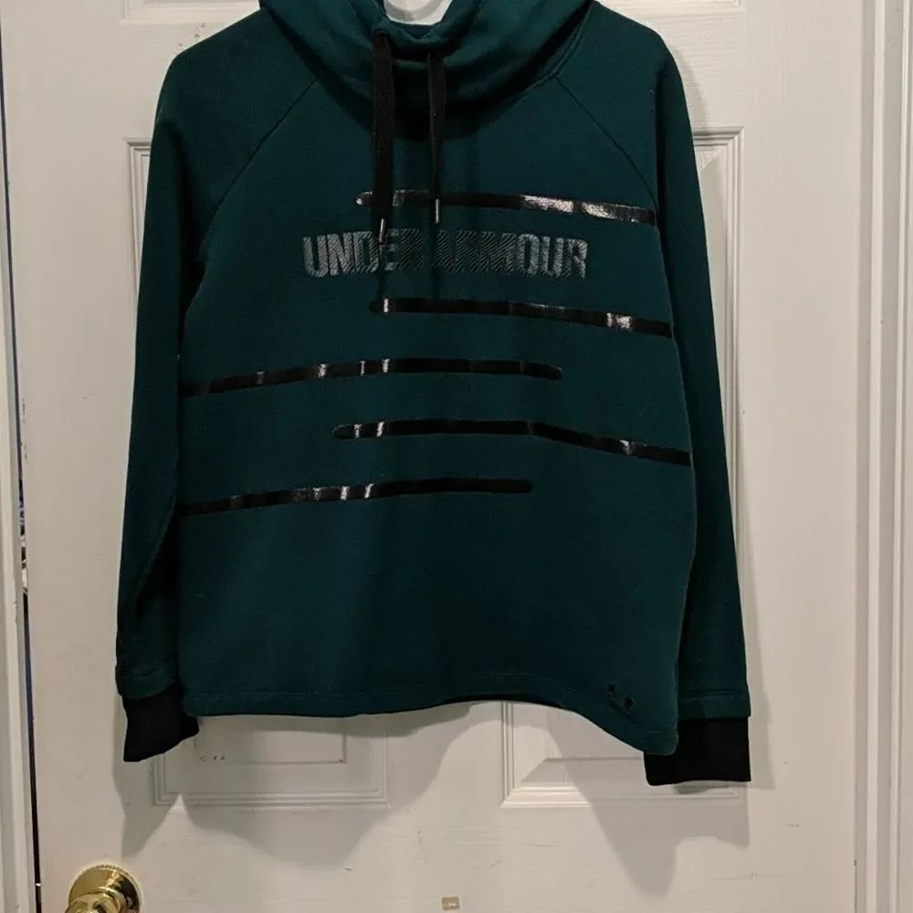 Under Armour loose fit  hoodie Sz S